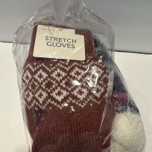 Bath and Body Works new in bag‎ slipper socks and gloves